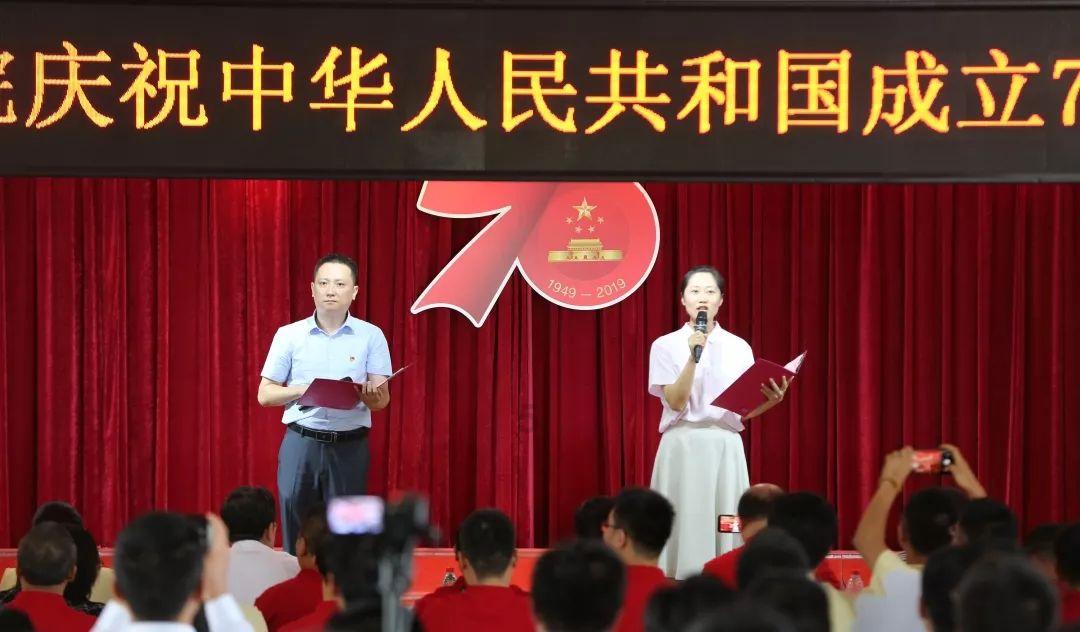 澄泥砚家的姑娘，用青春传承非遗，传统工艺该如何渊源流传？游戏画面